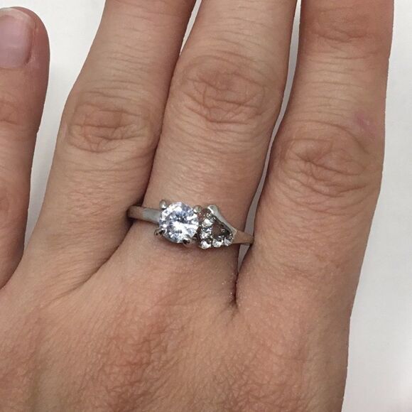 3/4 ct CZ Fashion Ring (H15) - Picture 4 of 5